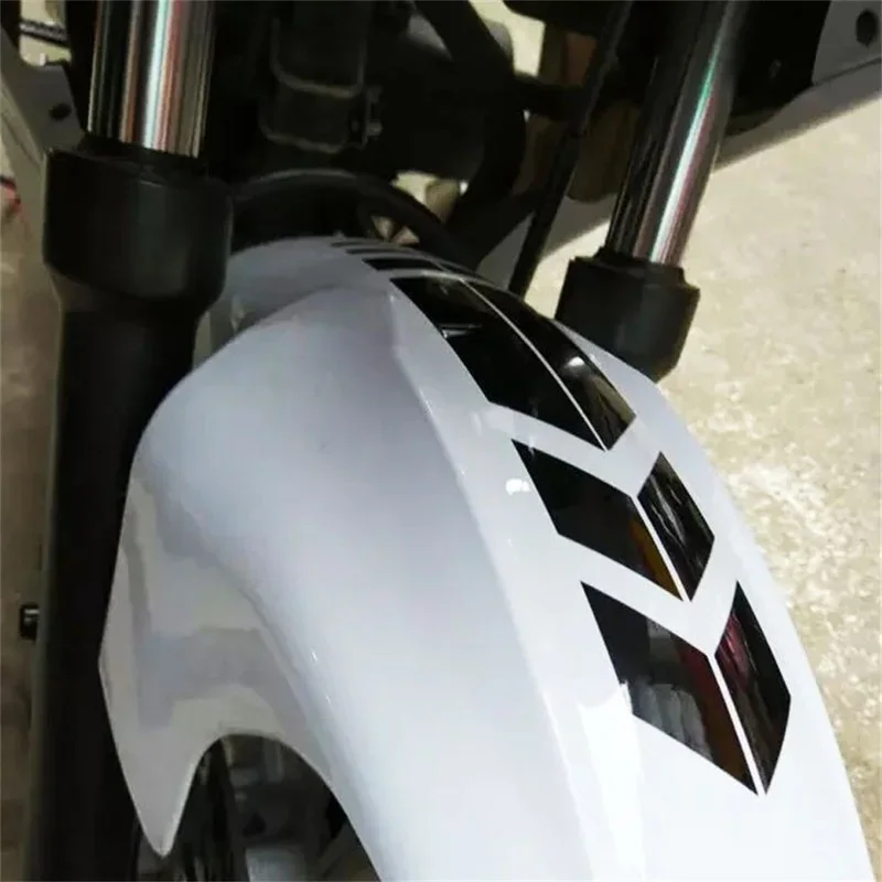 Motociklo strėlės juostelės lipdukai Fender Paste vandeniui atsparus alyvai atsparus atspindintis universalus motociklo juostos lipdukas Nuotrauka 1