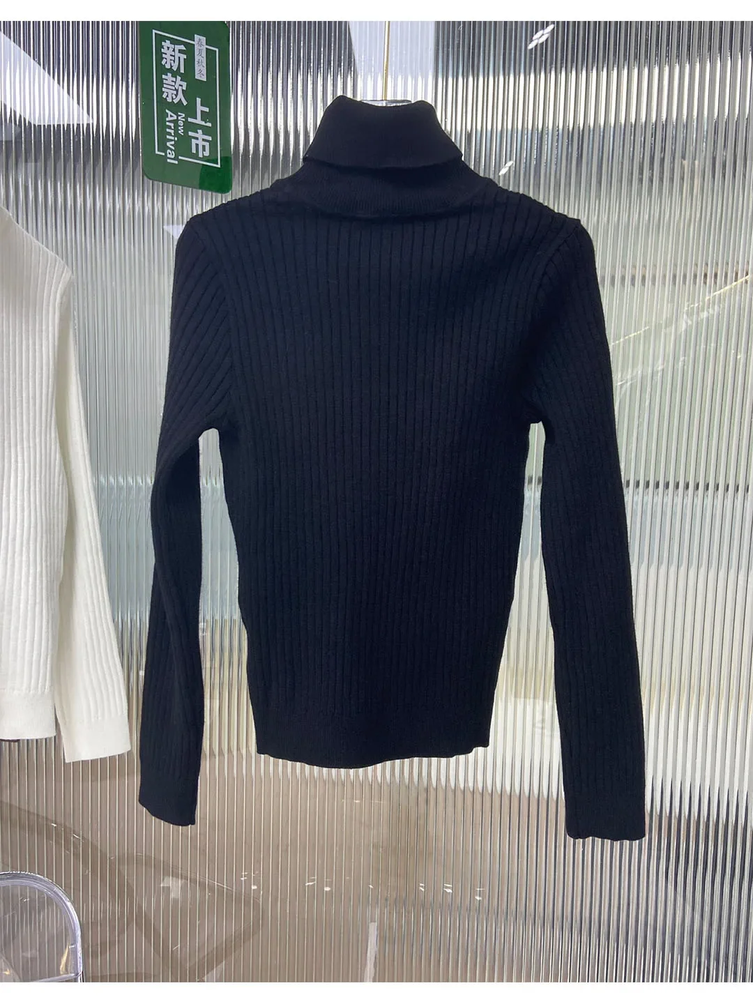 Ruduo/Žiema Nauji aukštos apykaklės 3D žakardo modelio apatinio sluoksnio marškiniai su universaliomis ir universaliomis apatinio sluoksnio detalėmis, skirtomis 